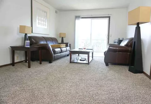 4740 S 83rd St, Omaha, NE 68127