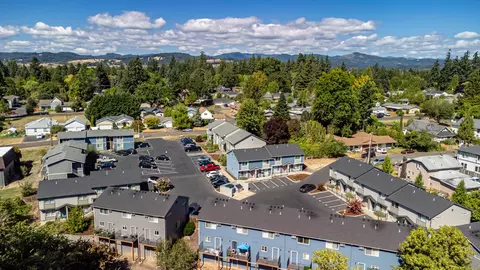 624 SW Drumwood Ave, Mcminnville, OR 97128