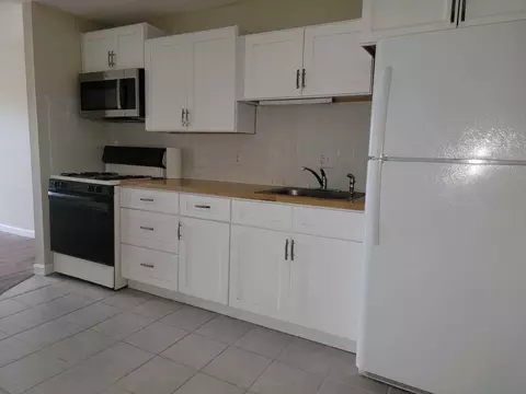 81 Fisherville Rd, Concord, NH 03303