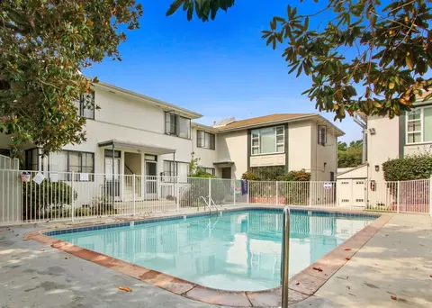 3144 S Barrington Ave, Los Angeles, CA 90066