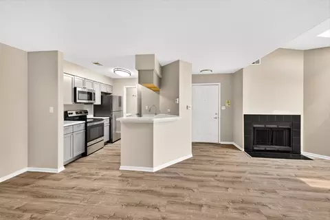 1627 Country Lakes Dr, Naperville, IL 60563