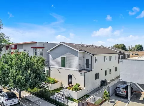 1235 W 37th Pl, Los Angeles, CA 90007