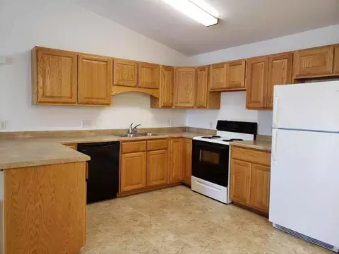 15101560 W Pine St, Baraboo, WI 53913