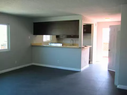 4251 Farquhar Ave, Los Alamitos, CA 90720