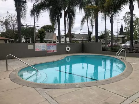 6668 Palm Ave, Riverside, CA 92506