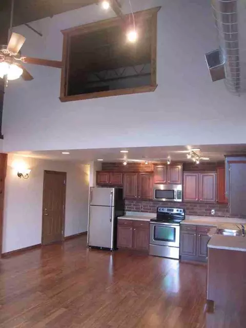 520 W Olive St, Springfield, MO 65806 photo 11