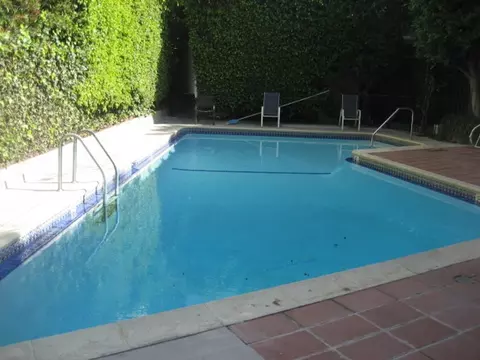 1350 N Crescent Heights Blvd, West Hollywood, CA 90046