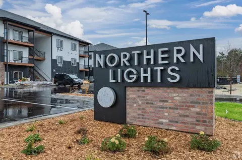 387 Chippewa Mall Dr, Chippewa Falls, WI 54729