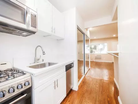 1215 Granville Ave, Los Angeles, CA 90025