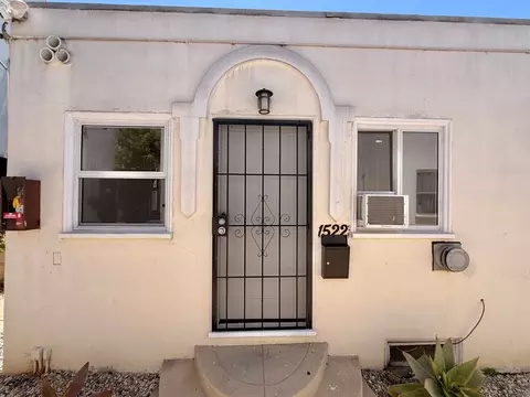 1520 Menlo Ave, Los Angeles, CA 90006