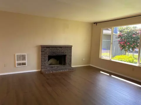 3133 N Russet St, Portland, OR 97217