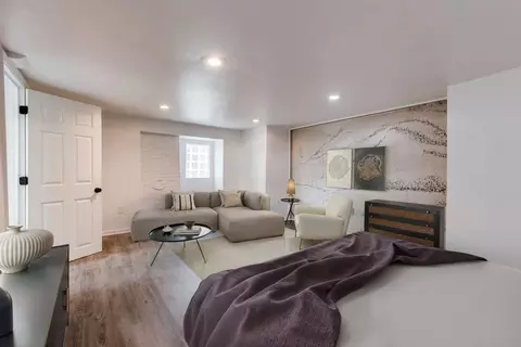 955 E Warrington Ave, Pittsburgh, PA 15210