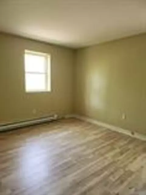 13945 Superior Rd, East Cleveland, OH 44118