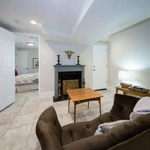 1425 P St NW, Washington, DC 20005 photo 4