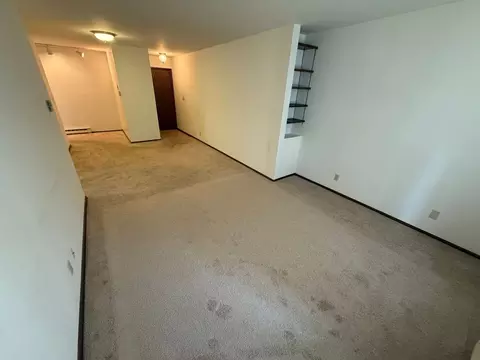 425 E Henry Clay St, Whitefish Bay, WI 53217