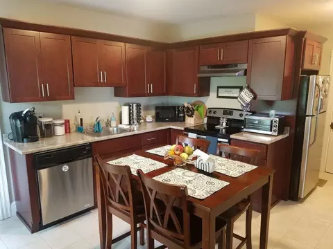 187 County St, Attleboro, MA 02703