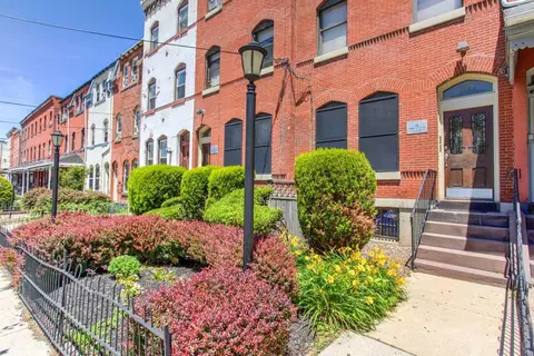 4025 Locust St, Philadelphia, PA 19104