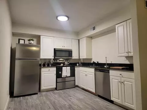 2130 W Indian School Rd, Phoenix, AZ 85015