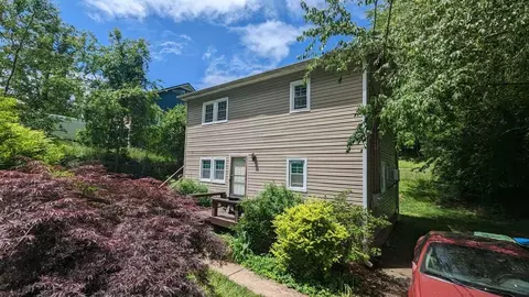 2 Cedar Hill Cir, Asheville, NC 28806