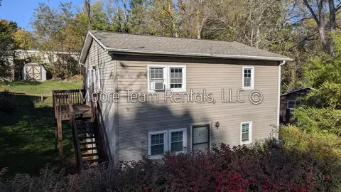 2 Cedar Hill Cir, Asheville, NC 28806