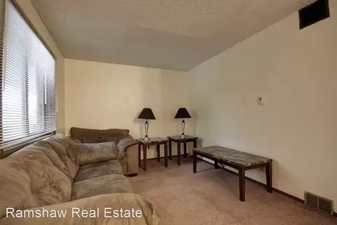 1105 W Main St, Urbana, IL 61801 photo 4