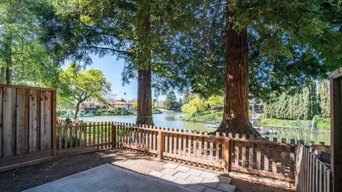 1095 Marina Dr, Napa, CA 94559