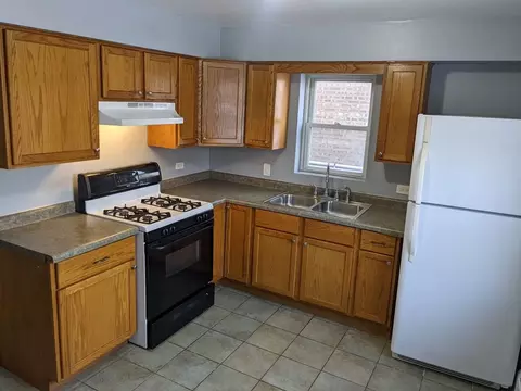 9208 S Kedzie Ave, Evergreen Park, IL 60805