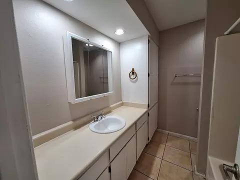 1449 E Knoll Cir, Mesa, AZ 85203