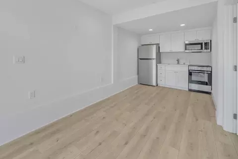 4117 E 7th St, Long Beach, CA 90804
