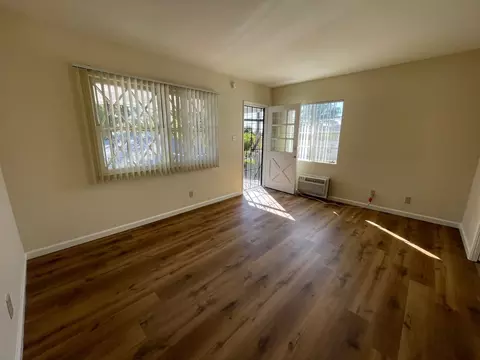 928 W Glenoaks Blvd, Glendale, CA 91202