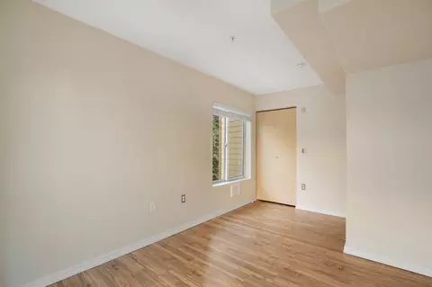 219 E Garfield St, Seattle, WA 98102 photo 40