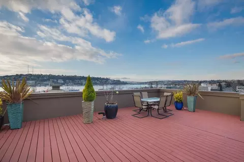 219 E Garfield St, Seattle, WA 98102 photo 13