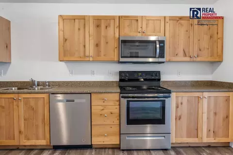 251 W Linden Ave #BLDG 8, Chubbuck, ID 83202