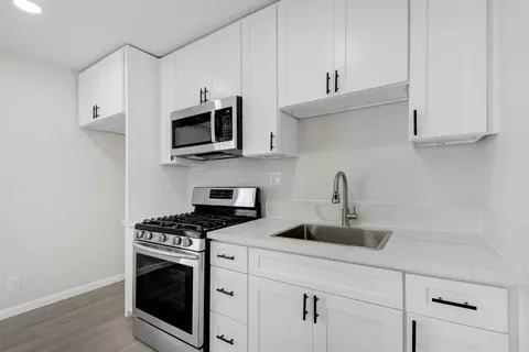 444 W Foothill Blvd, Rialto, CA 92376
