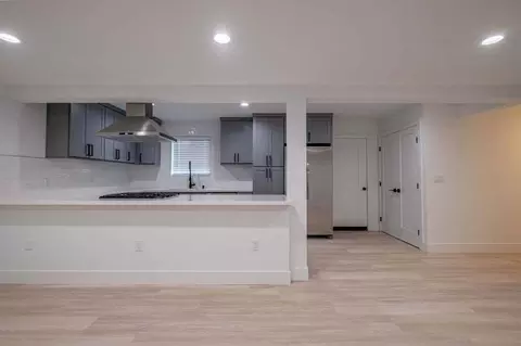 2107 Pullman Ln, Redondo Beach, CA 90278