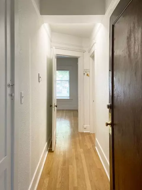 2014 4th Ave, Seattle, WA 98121