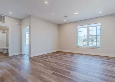 18 Sullivan St, Berwick, ME 03901