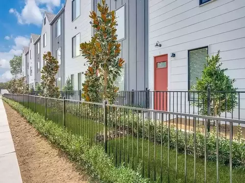 3275 Dallas St, Dallas, TX 75210