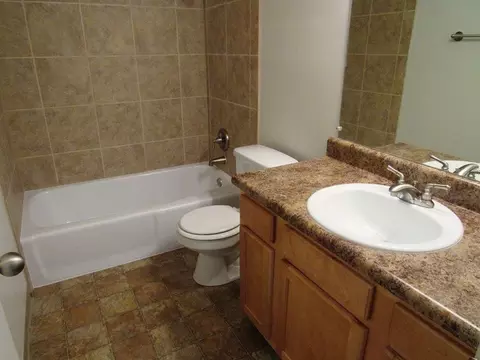 2306 Village Ct, Omaha, NE 68144