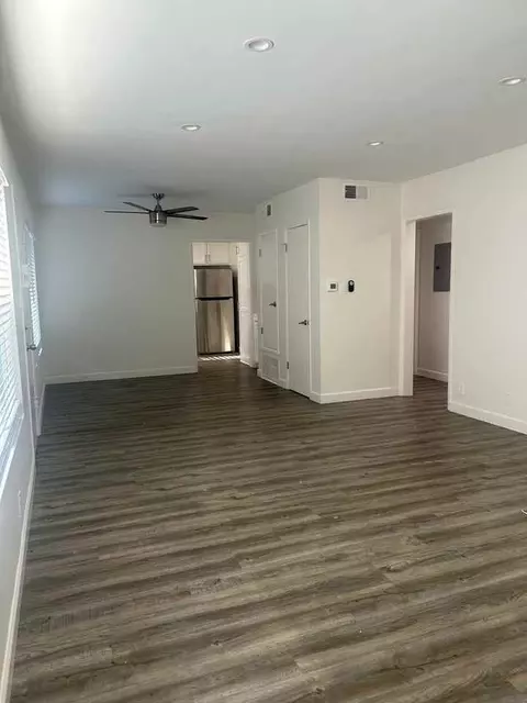 1060 S Sherbourne Dr, Los Angeles, CA 90035