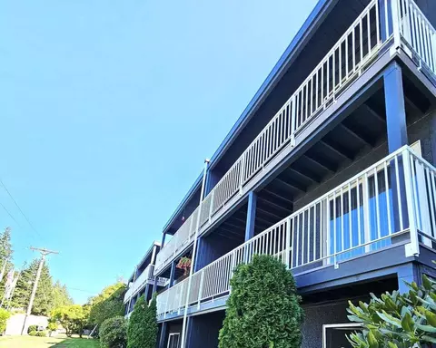 5716 N 33rd St, Tacoma, WA 98407