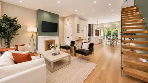 200 E 11th St, New York, NY 10003