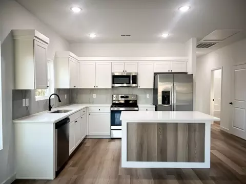 Hummingbird Ln, Chesnee, SC 29323