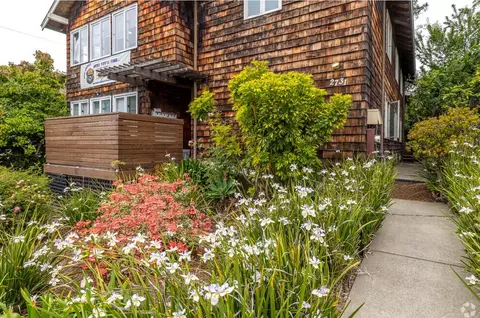 2731 Durant Ave, Berkeley, CA 94704 photo 4