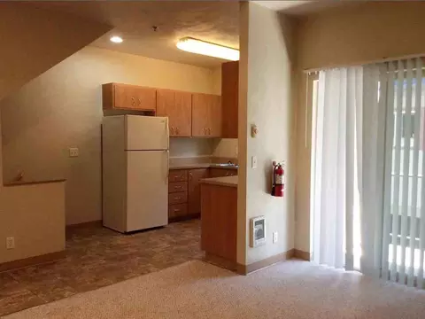 1727 Mill St, Eugene, OR 97401 photo 3