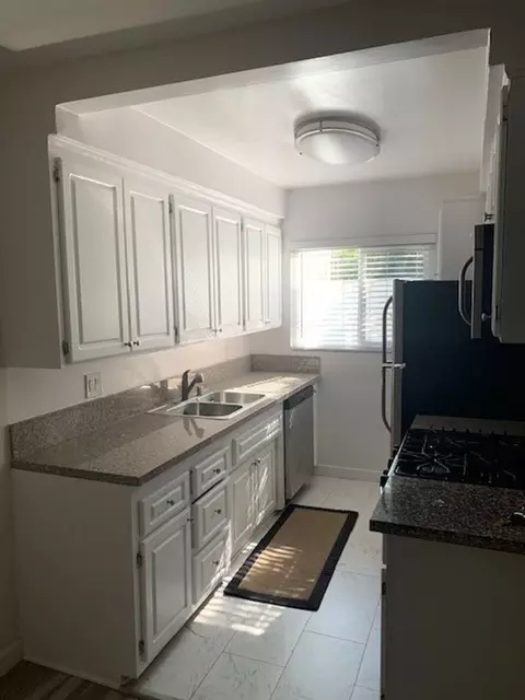 813 Westmount Dr, West Hollywood, CA 90069