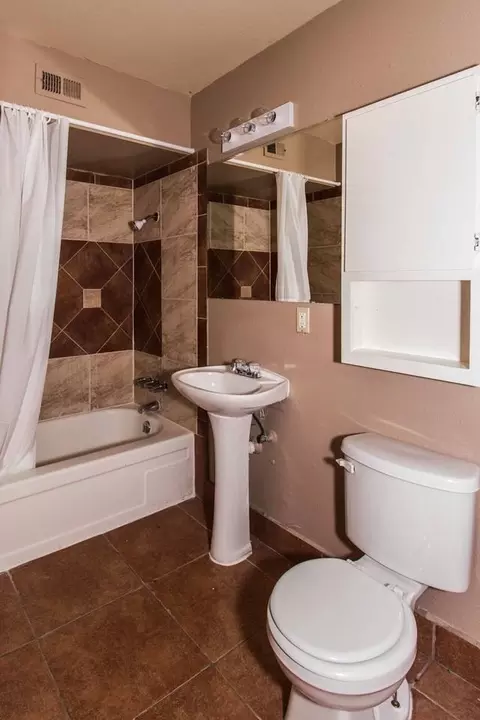 2901 Elm Ave, Las Vegas, NV 89101