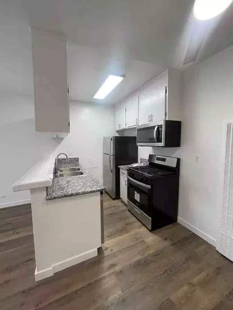 1645 Winona Blvd, Los Angeles, CA 90027