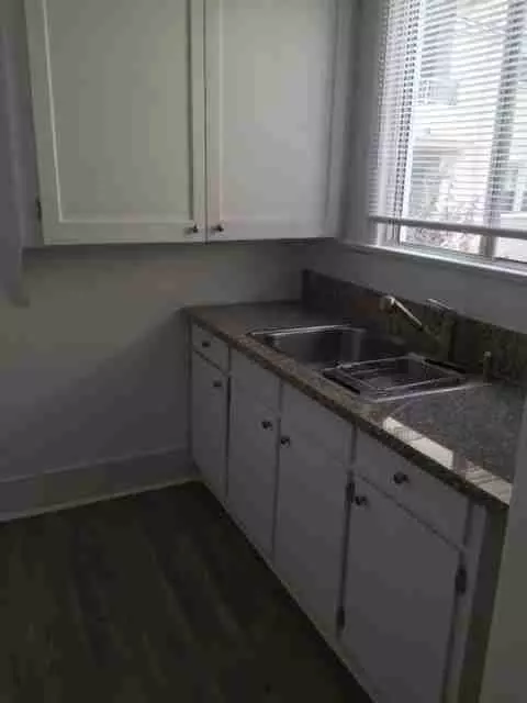 845 S Normandie Ave, Los Angeles, CA 90005