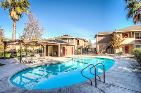 2002 Huntington Dr, Chico, CA 95928